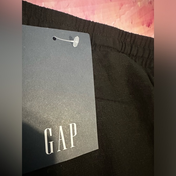 *New* GAP Linen pull up pant - Picture 2 of 4